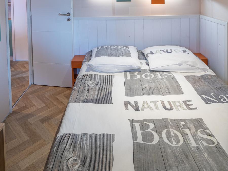 Chalet 4 personnes - Chalet Cannelle 26.5m² 2 chambres + TV + LV + Terr. couverte+ Draps + Quartier piéton + clim 4 pers 2