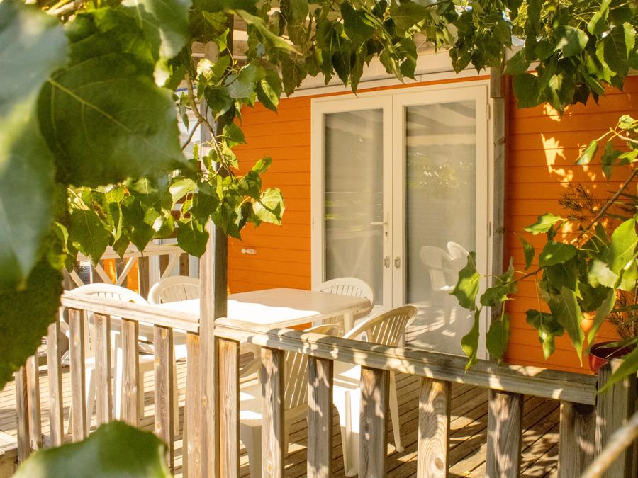 Mobilhome 5 personnes - Cottage PITAYA - 28m² - terrasse bois semi-couverte - 2 chambres 4/5 pers 3