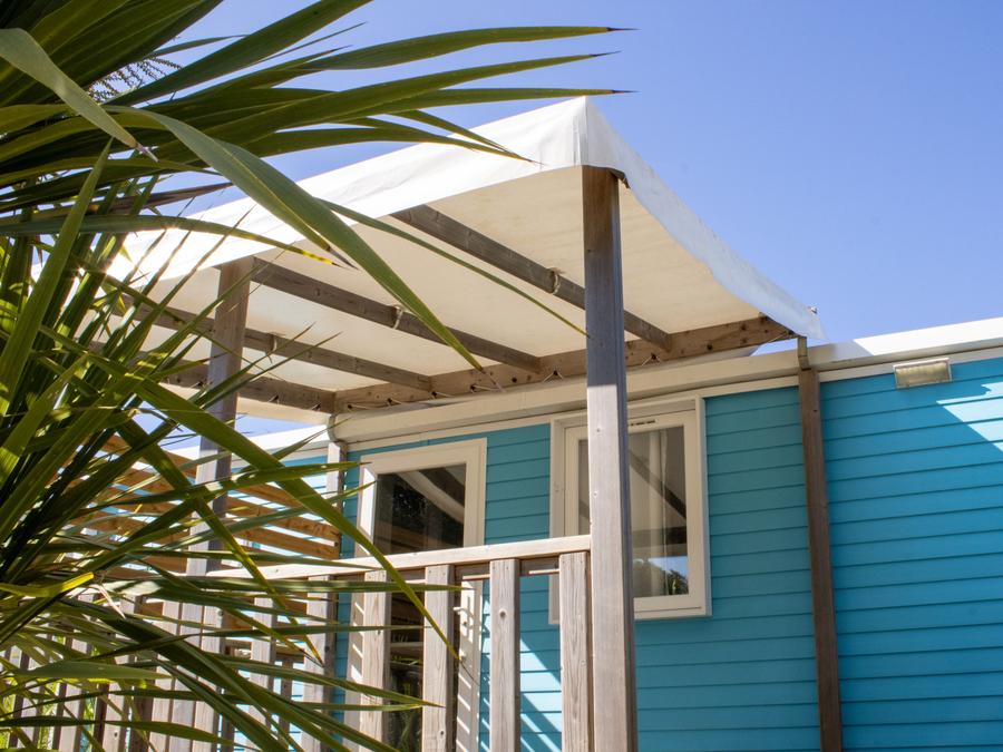 Mobilhome 4 personnes - Cottage LITCHI - 26m² - terrasse bois semi-couverte - 2 chambres 4 pers 8