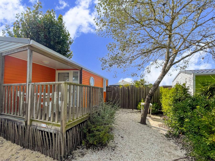 Mobilhome 4 personnes - Cottage GOYAVE - 25m² - terrasse intégrée semi-couverte - 2 chambres 4 pers 4