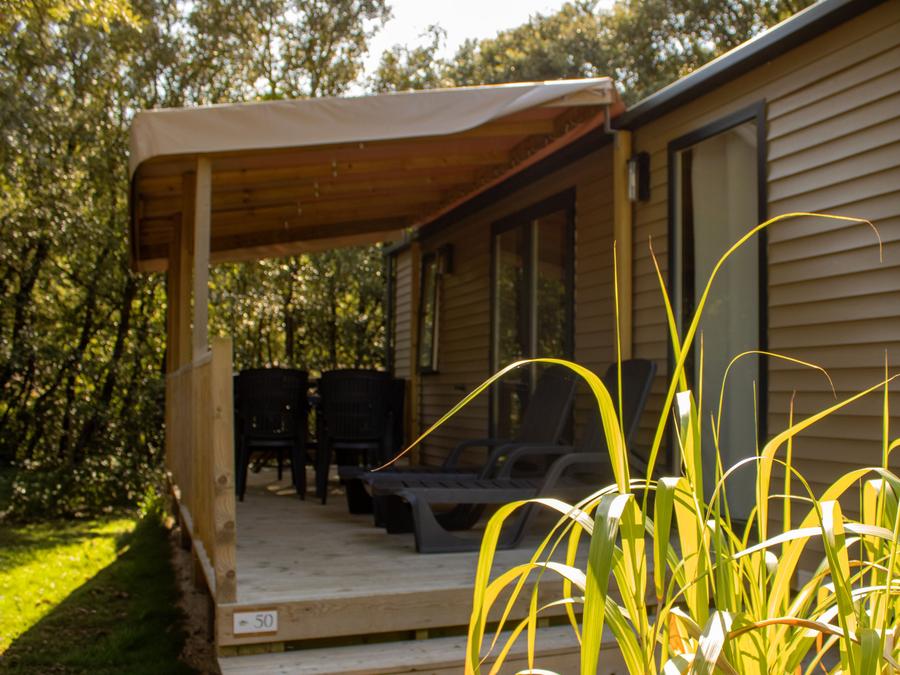 Mobilhome 4 personnes - Cottage TERRE ET MER - 30m² - terrasse bois semi-couverte - 2 chambres - 4 pers 2