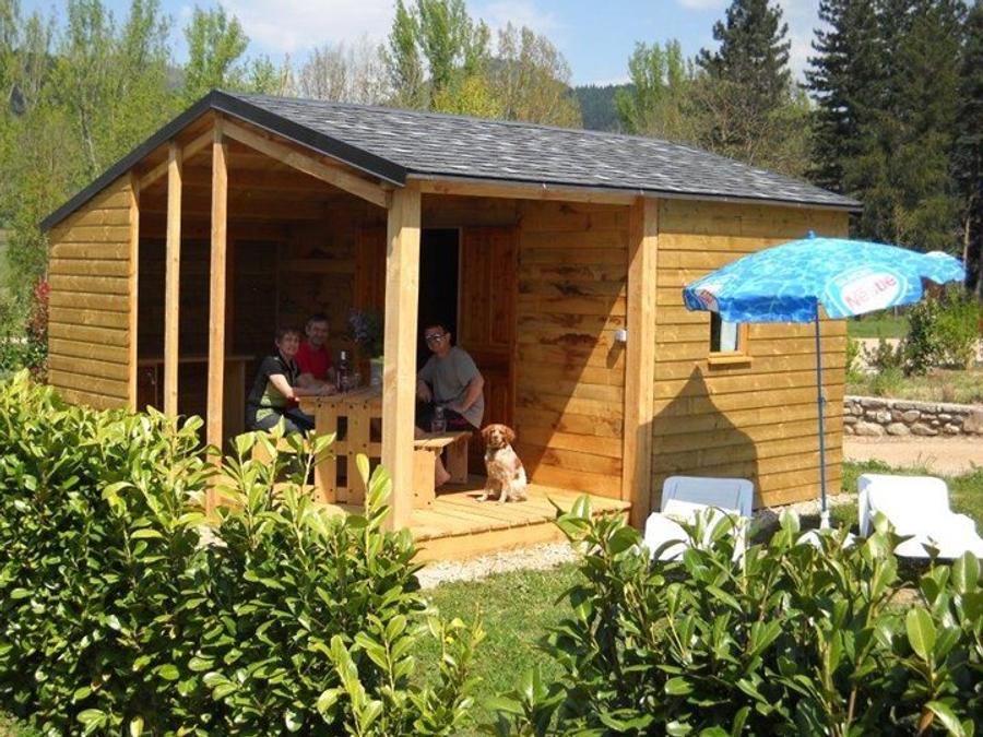 Bungalow toilé 4 personnes - Cabane Châtaigner sans sanitaires 2