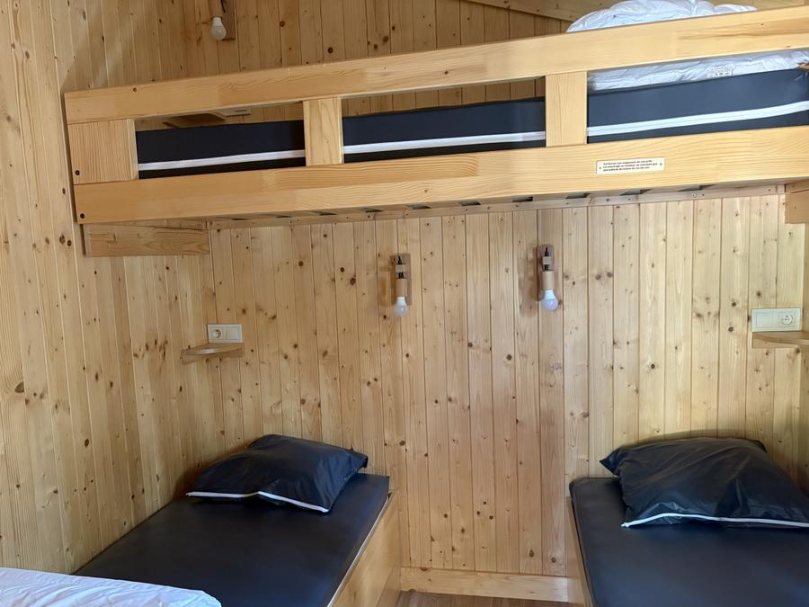 Chalet 5 personnes - chalet insolite sur pillotis 2