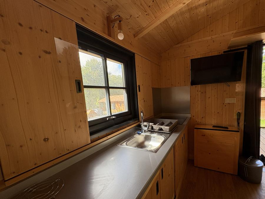Chalet 5 personnes - chalet insolite sur pillotis 1