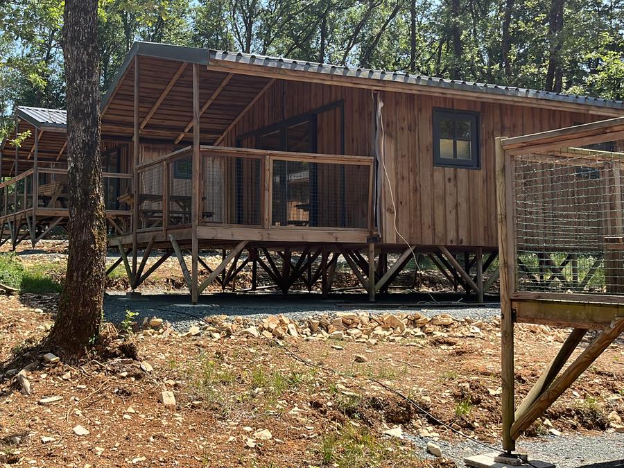 Chalet 5 personnes - chalet insolite sur pillotis 0