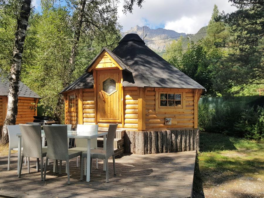 Insolite 6 personnes - Refuge - Esprit cabane - Sans eau ni sanitaire 4/6 places 0