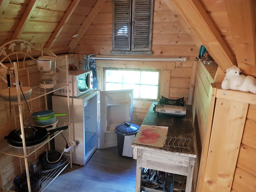 Insolite 6 personnes - Refuge - Esprit cabane - Sans eau ni sanitaire 4/6 places 4