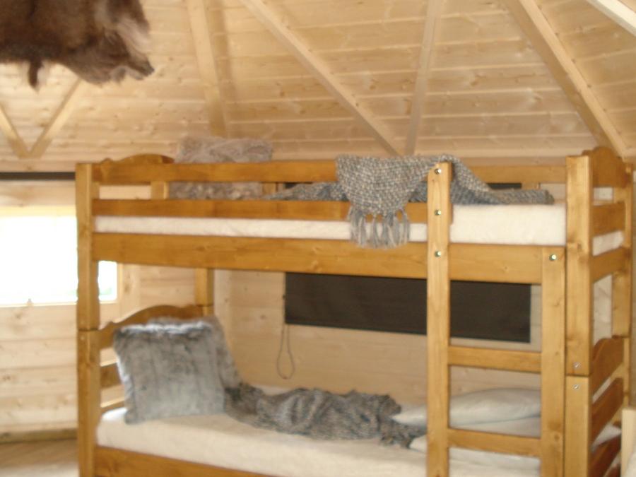 Insolite 6 personnes - Refuge - Esprit cabane - Sans eau ni sanitaire 4/6 places 9