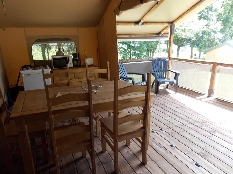 Tente en toile et en bois 5 personnes - Grande Lodge Nature et Luxe sans sanitaires 3