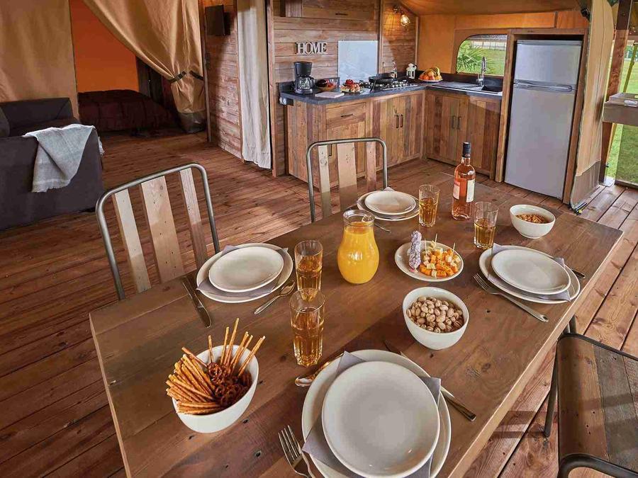 Tente en toile et en bois 7 personnes - Lodge Grand Confort 0