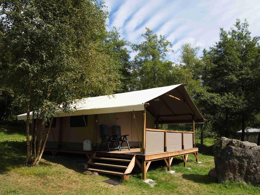 Tente en toile et en bois 5 personnes - Grande Lodge Nature et Luxe 3