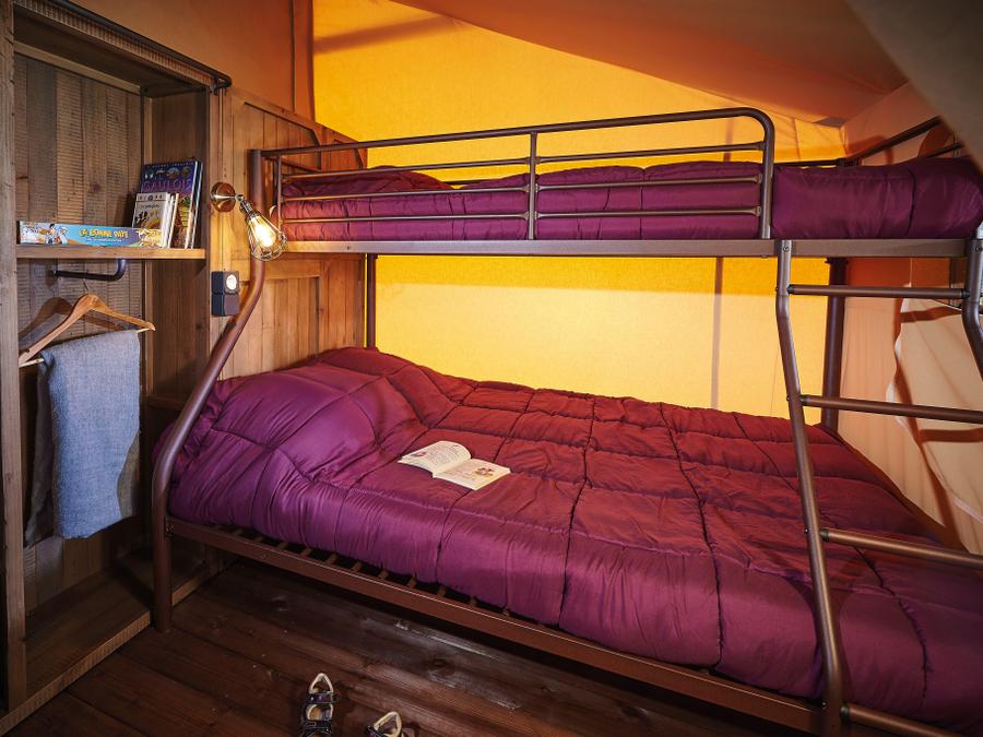Tente en toile et en bois 5 personnes - Lodge sur pilotis Confort+ 46m² 1