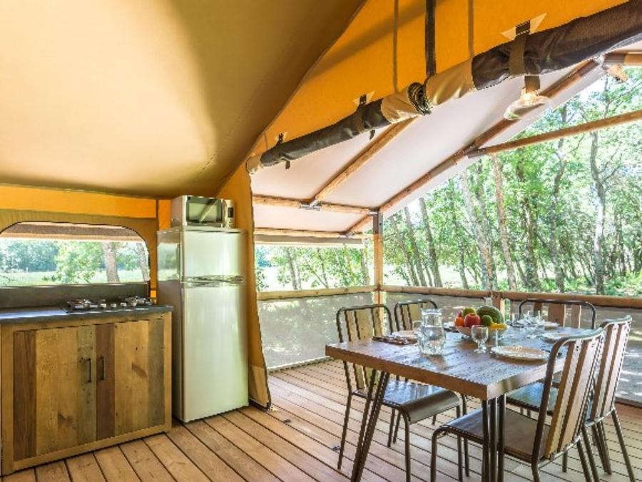 Tente en toile et en bois 5 personnes - Lodge sur pilotis Confort+ 46m² (sans sanitaires) 2