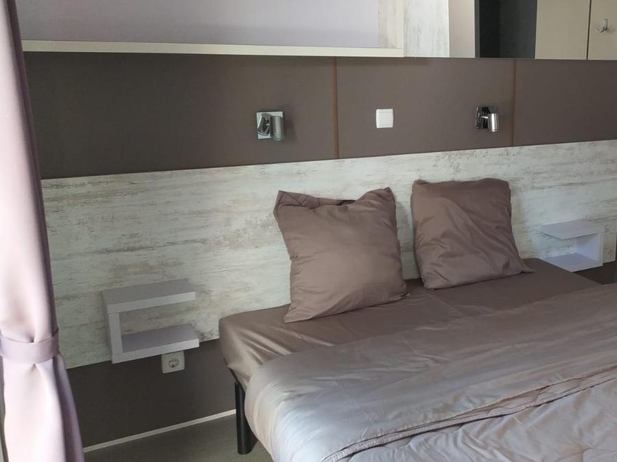 Mobilhome 5 personnes - Mobil-home Premium + 40m² (2ch - 5pers) + TV + LV + BBQ + Clim + 2 SDB 3