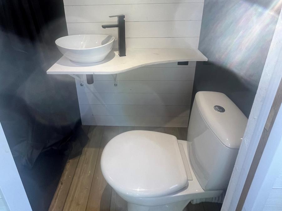 Insolite 4 personnes - DK'ouverte DKbane INSOLITE - 2 chambres (avec sanitaires et sans TV) 3/4 pers. 8
