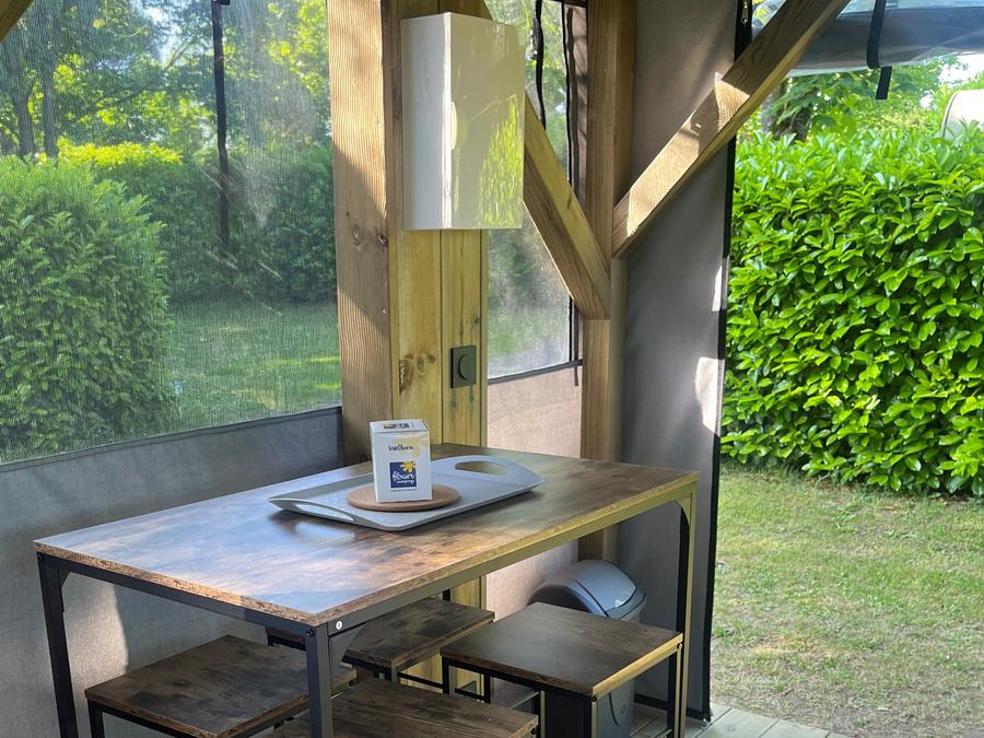 Insolite 4 personnes - DK'ouverte DKbane INSOLITE - 2 chambres (avec sanitaires et sans TV) 3/4 pers. 4