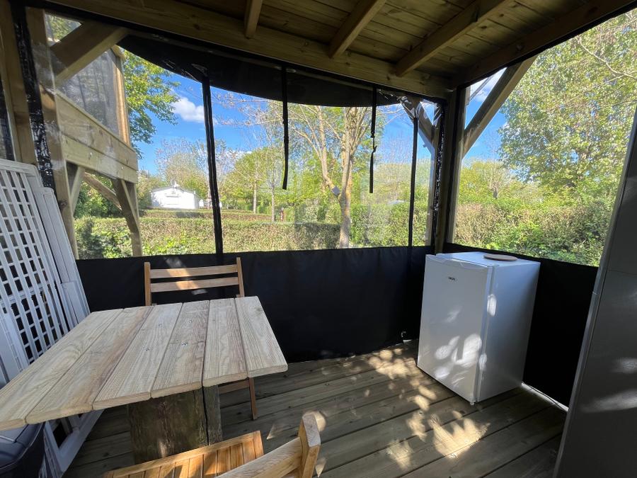 Insolite 2 personnes - D’Tente DKbane 12m² INSOLITE - 1 chambre + terrasse (sans sanitaires) 4