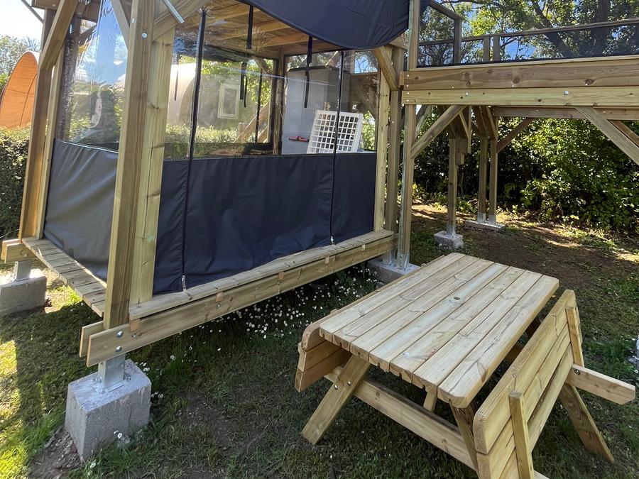 Insolite 2 personnes - D’Tente DKbane 12m² INSOLITE - 1 chambre + terrasse (sans sanitaires) 0