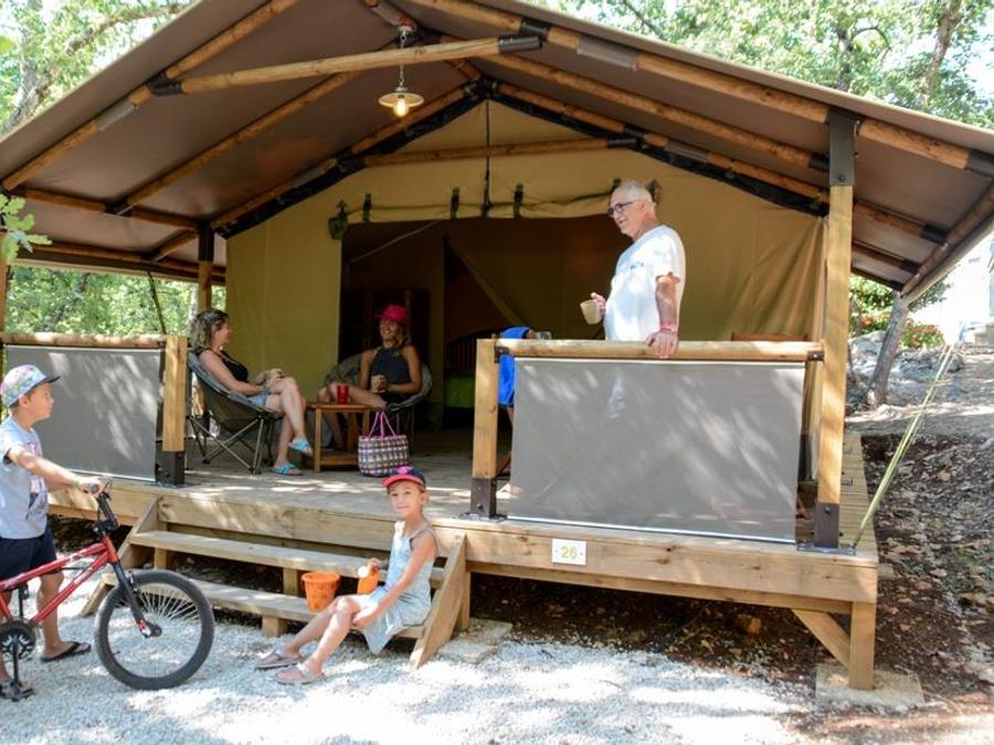 Tente en toile et en bois 5 personnes - SAFARI LODGE sans sanitaires 0