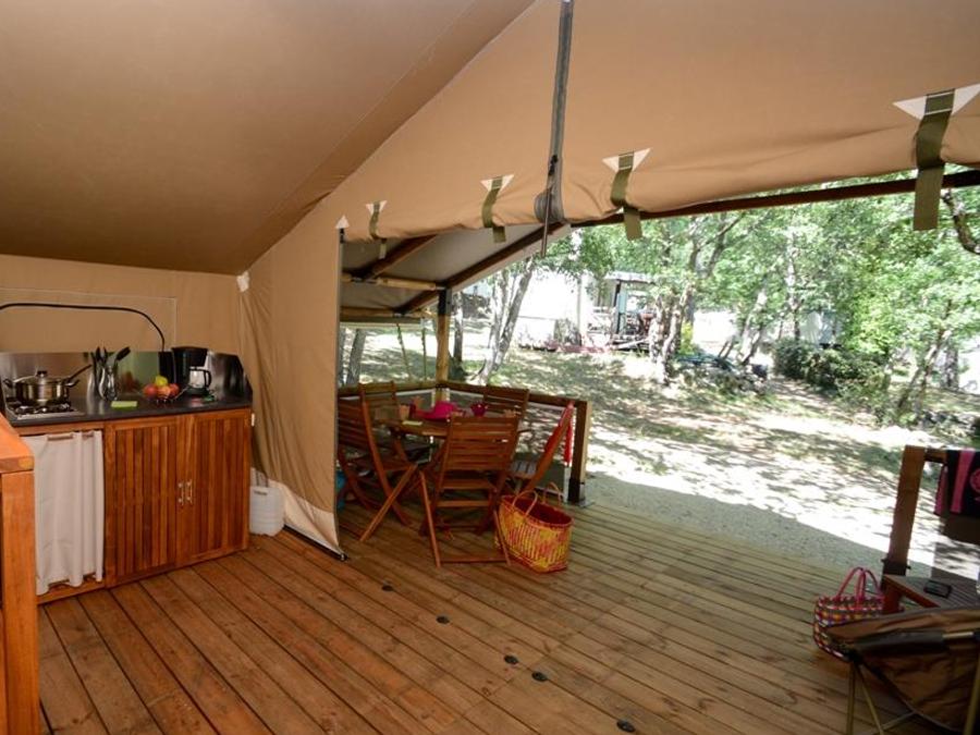Tente en toile et en bois 5 personnes - SAFARI LODGE sans sanitaires 1