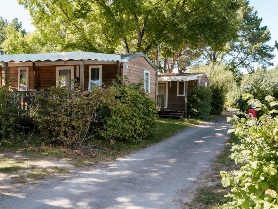 Mobilhome 6 personnes - Confort 29m² - 3 chambres - Terrasse couverte - TV - lave-vaisselle 0
