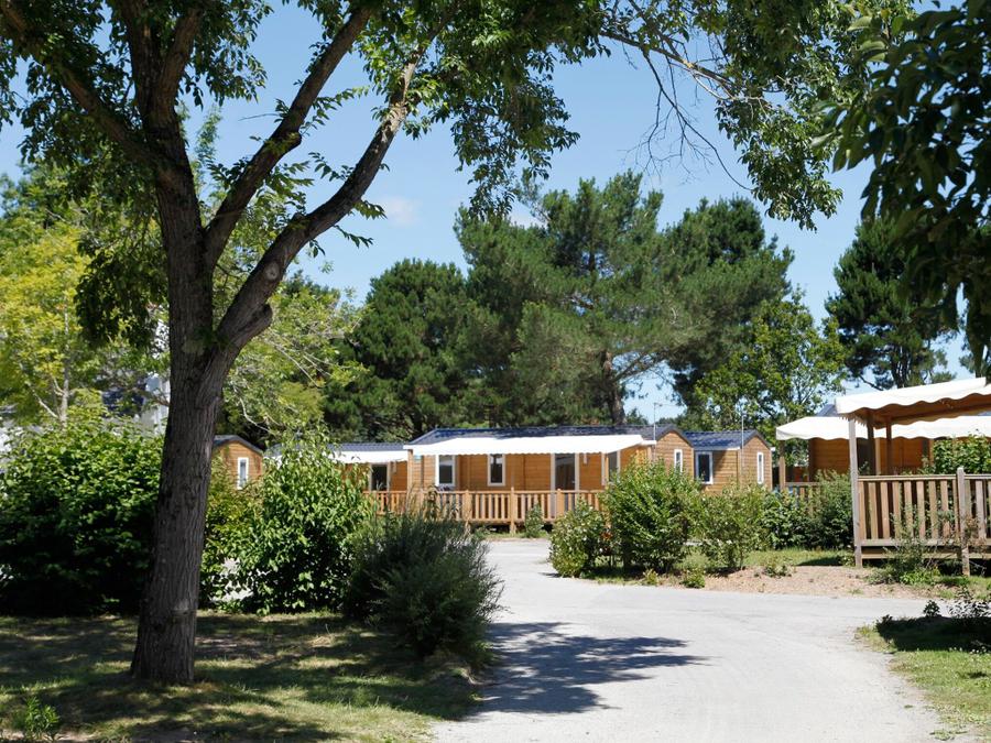 Mobilhome 6 personnes - Confort 29m² - 3 chambres - Terrasse couverte - TV - lave-vaisselle 1