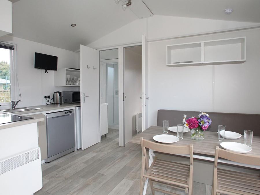 Mobilhome 6 personnes - Confort 29m² - 3 chambres - Terrasse couverte - TV - lave-vaisselle 3