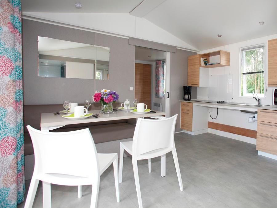 Mobilhome 4 personnes - Mobile Home Confort PMR 29m² - 2 chambres - Terrasse couverte - TV 2