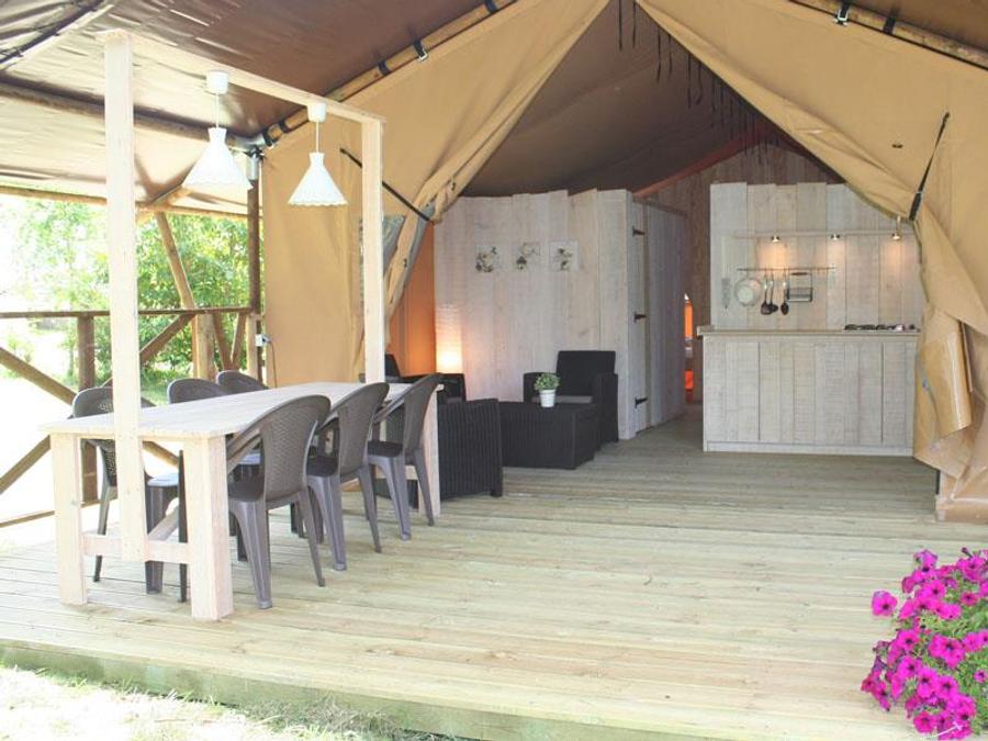 Tente en toile et en bois 5 personnes - LODGE VIP 55 m² 2