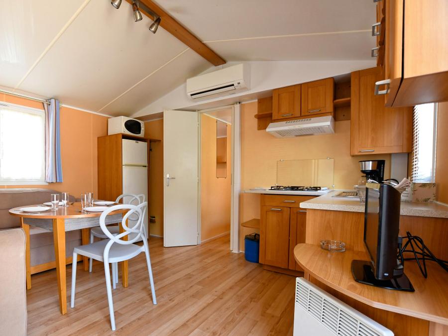 Mobilhome 4 personnes - Argentella 31 m², climatisé, 2 chambres 3