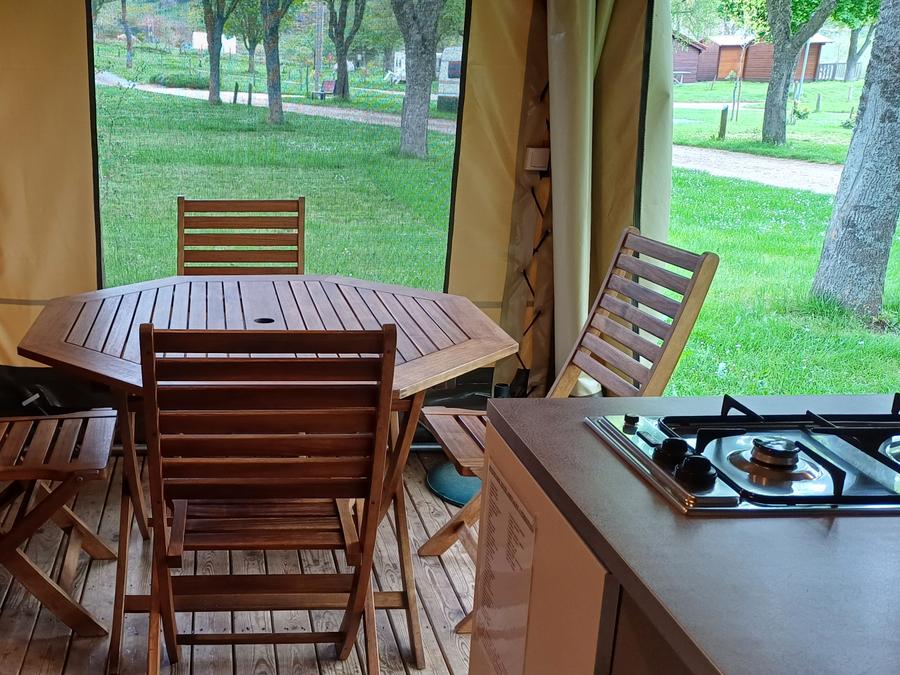 Tente 4 personnes - LODGE MAYOTTE - TRIGANO sans sanitaires 2