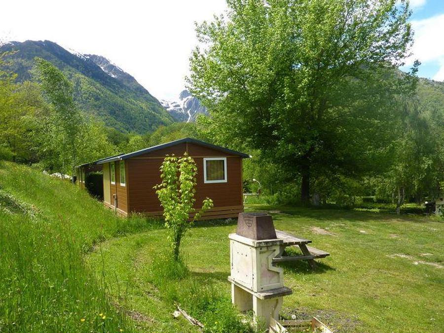 Chalet 4 personnes - Standard 20m² - 2 chambres + terrasse couverte 0