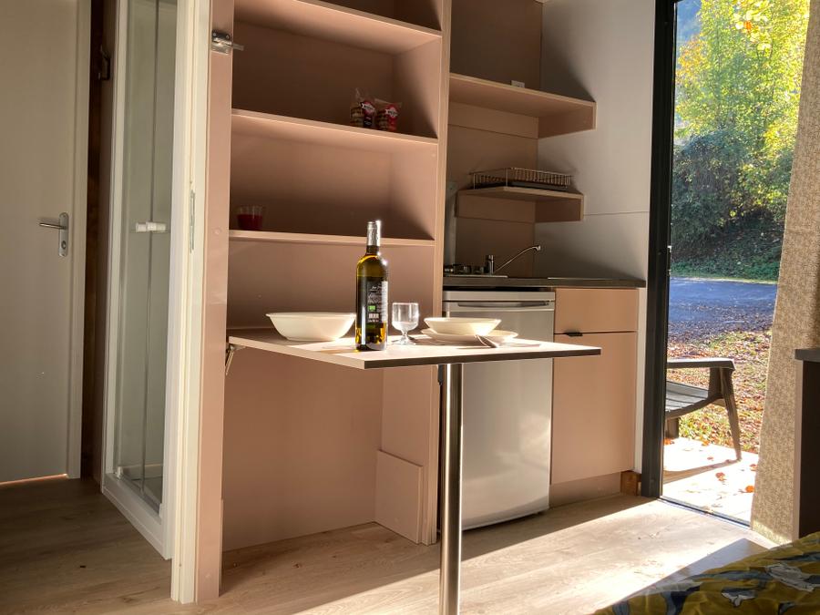 Chalet 1 personne - Standard 10m² - Douche et WC commun + Terrasse couverte 2