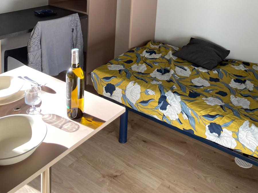 Chalet 1 personne - Standard 10m² - Douche et WC commun + Terrasse couverte 4