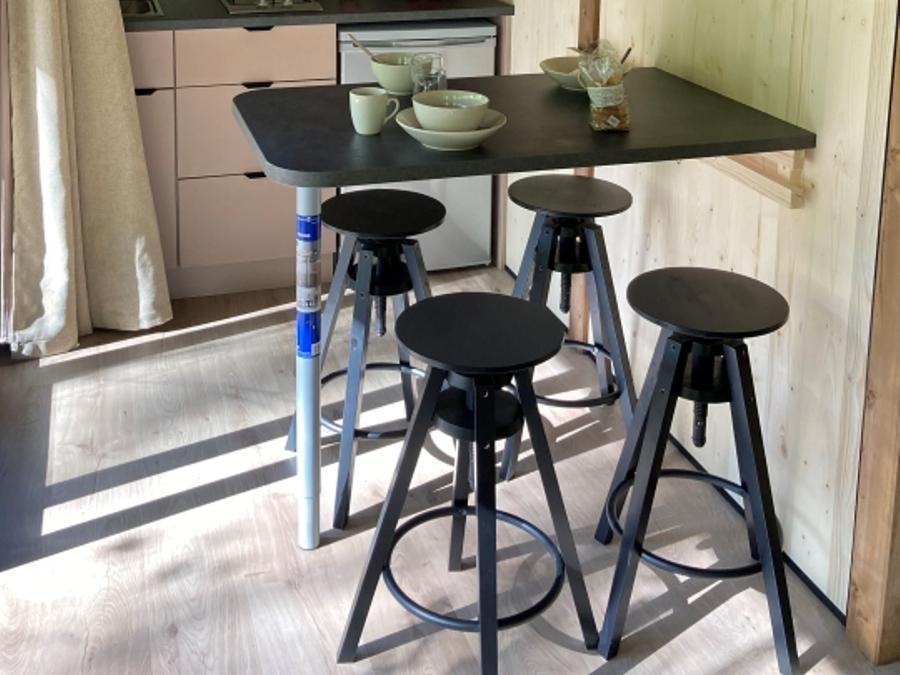 Chalet 4 personnes - Victoria Confort 20m² - 1 chambre + TV + Terrasse couverte 1