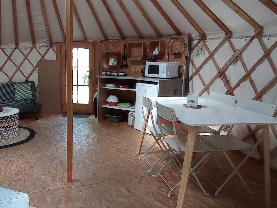 Insolite 4 personnes - Yourte scandinave - sans sanitaires - terrasse 11
