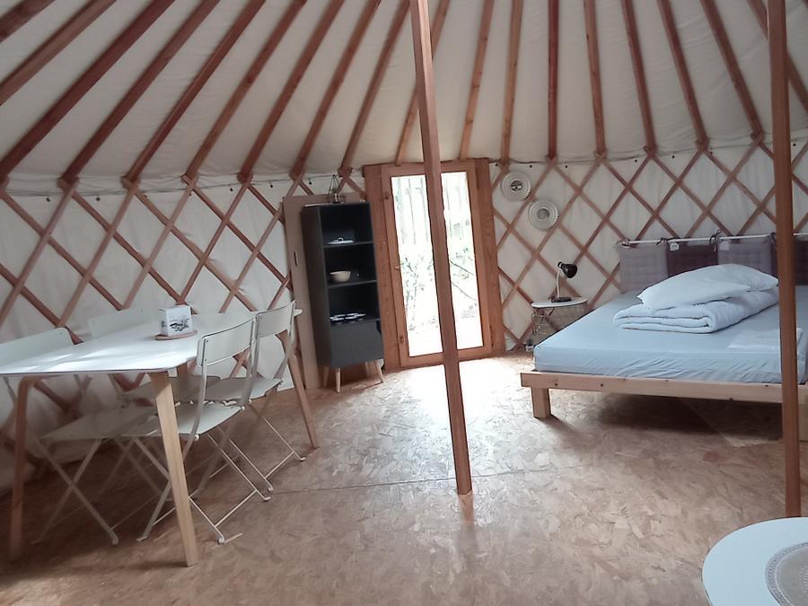 Insolite 4 personnes - Yourte scandinave - sans sanitaires - terrasse 9