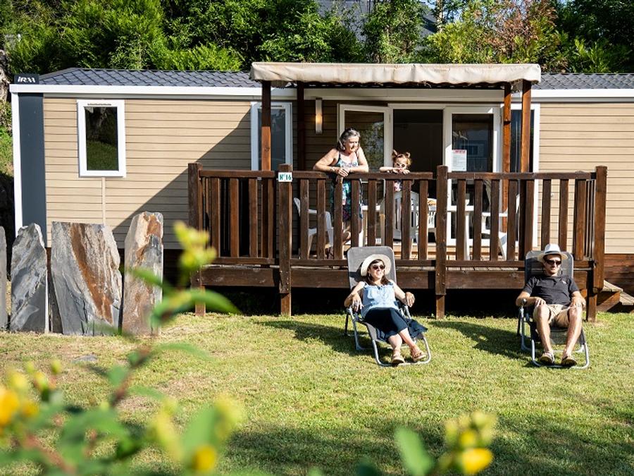 Mobilhome 8 personnes - Cottage 4 chambres TV LV Terrasse semi-couverte 0
