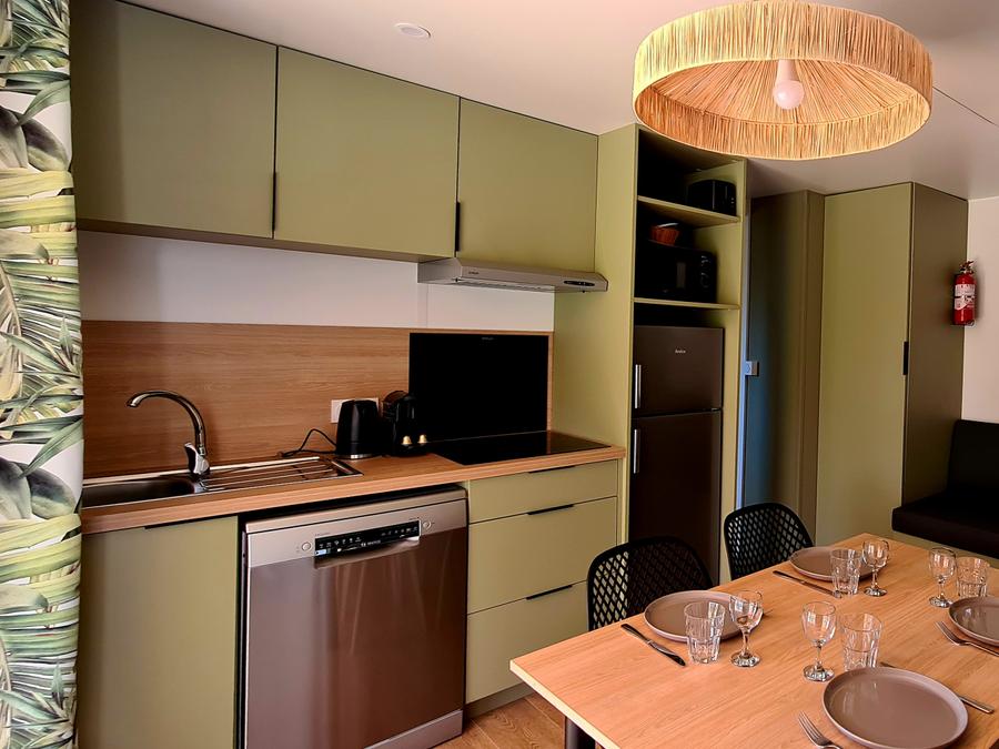 Mobilhome 4 personnes - XXL premium 35m² jacuzzi, 2 chambres+ 2 sdb +TV+lave vaisselle+climatisation 6