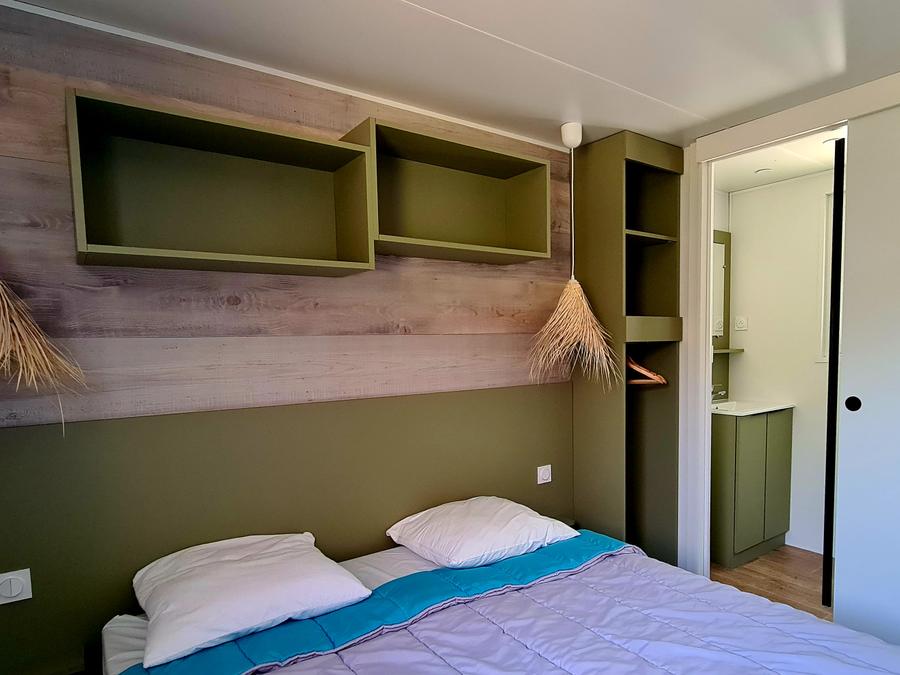 Mobilhome 4 personnes - XXL premium 35m² jacuzzi, 2 chambres+ 2 sdb +TV+lave vaisselle+climatisation 9
