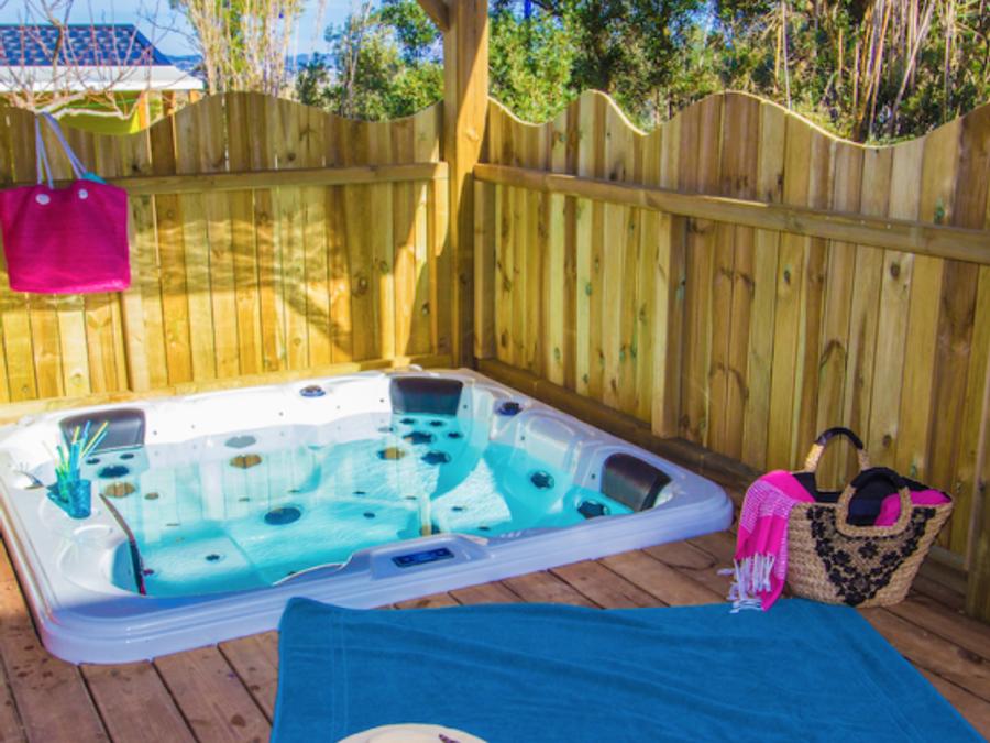 Mobilhome 4 personnes - Hawaï - 32 m² - 2 chambres - Jacuzzi 1
