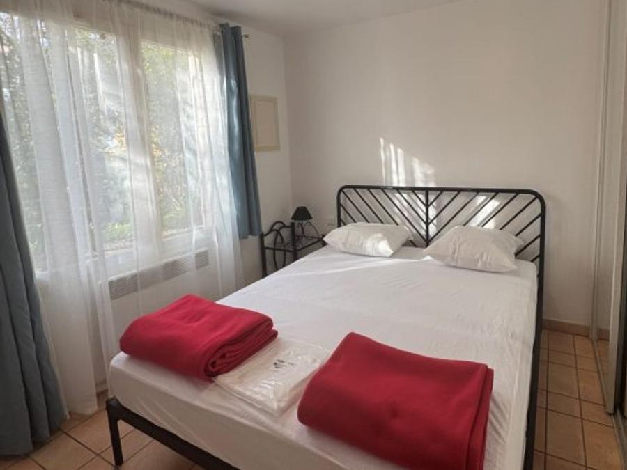 Appartement 4 personnes - Appartement 2 pièces 40m² - 1 chambre - douche - TV - jacuzzi 3