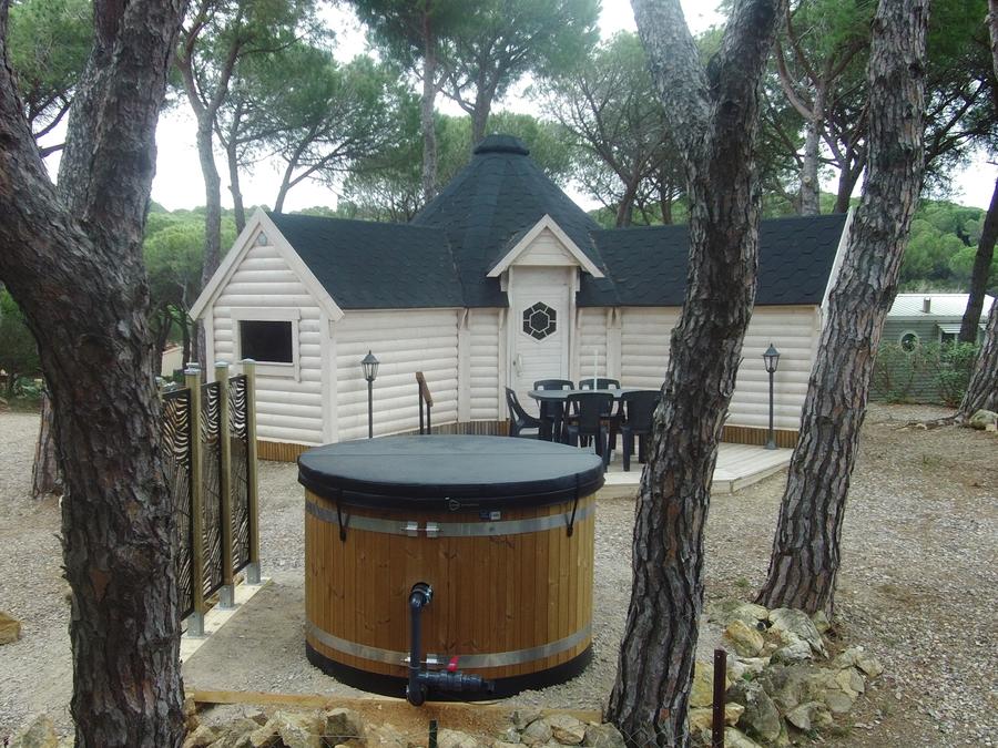 Hébergement 2 personnes - Kota, bain Nordique & Sauna + cadeau de bienvenue 1