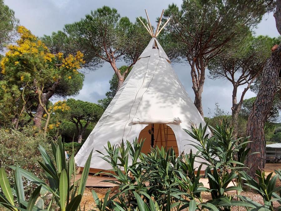Hébergement 2 personnes - Tipi 0