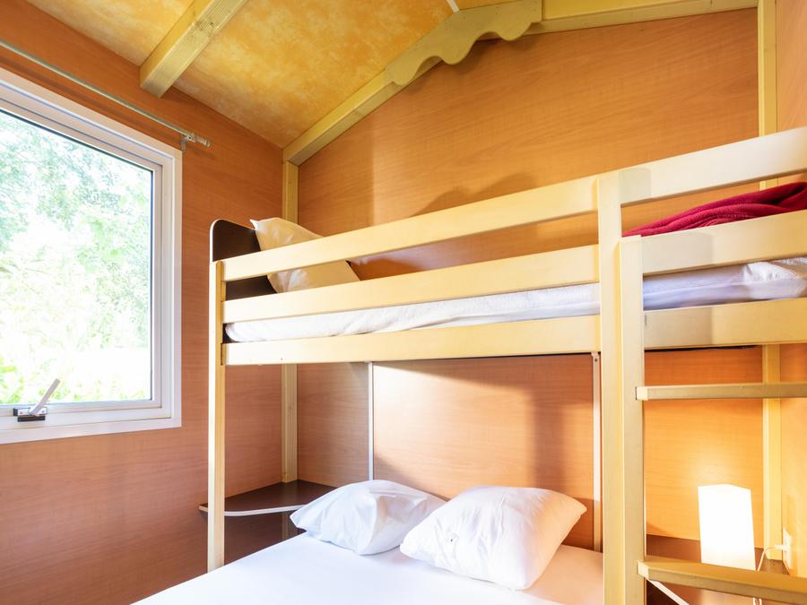 Insolite 4 personnes - ROULOTTE - sans sanitaires 18 m² 15