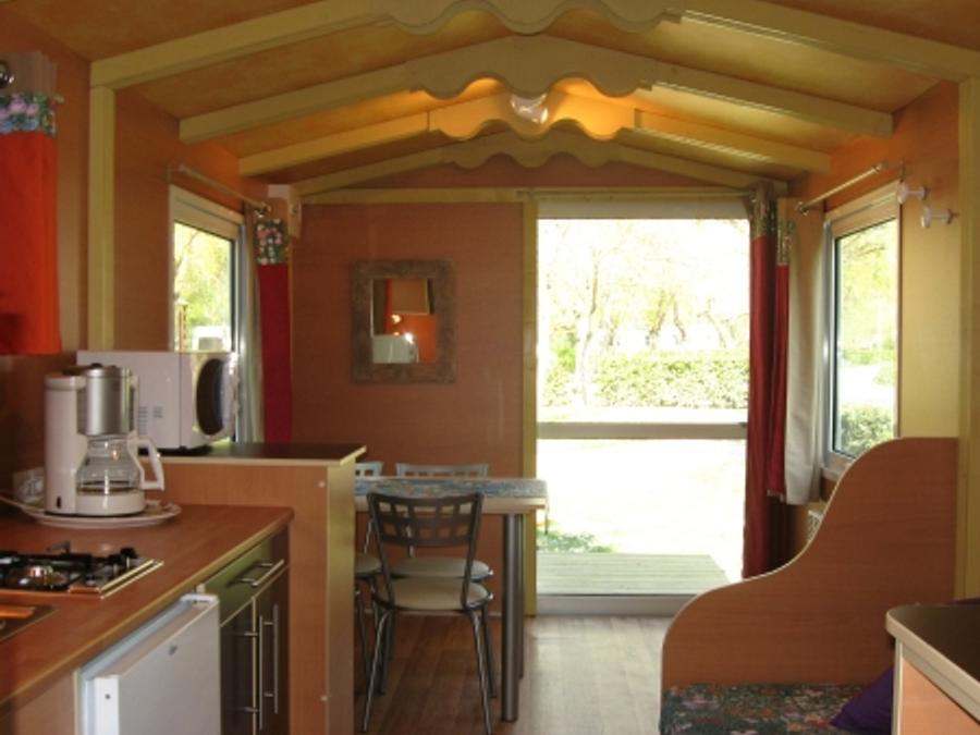 Insolite 4 personnes - ROULOTTE - sans sanitaires 18 m² 8