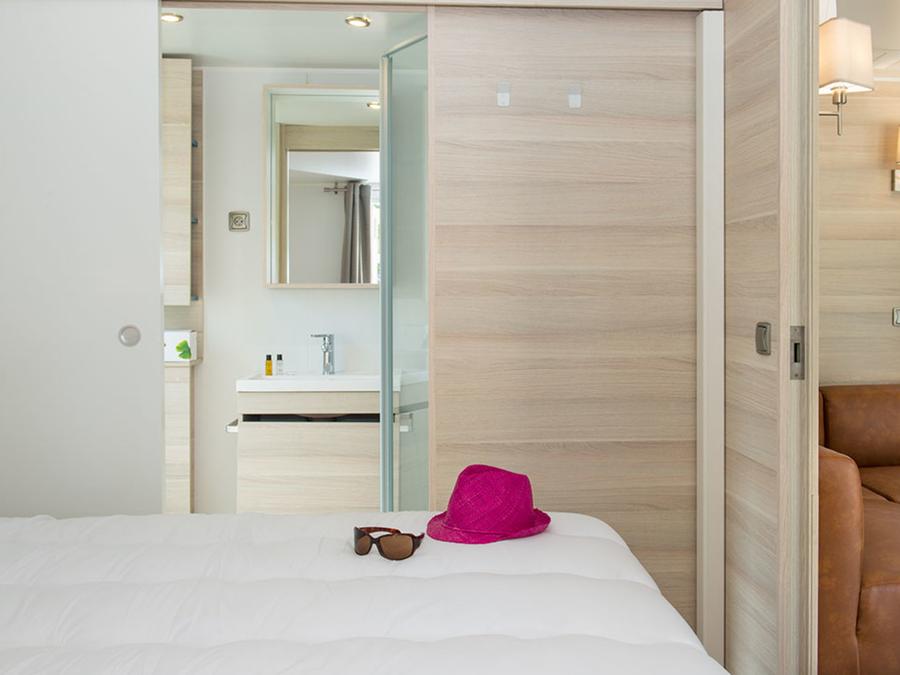 Mobilhome 4 personnes - COTTAGE VIP 2 CHAMBRES 5