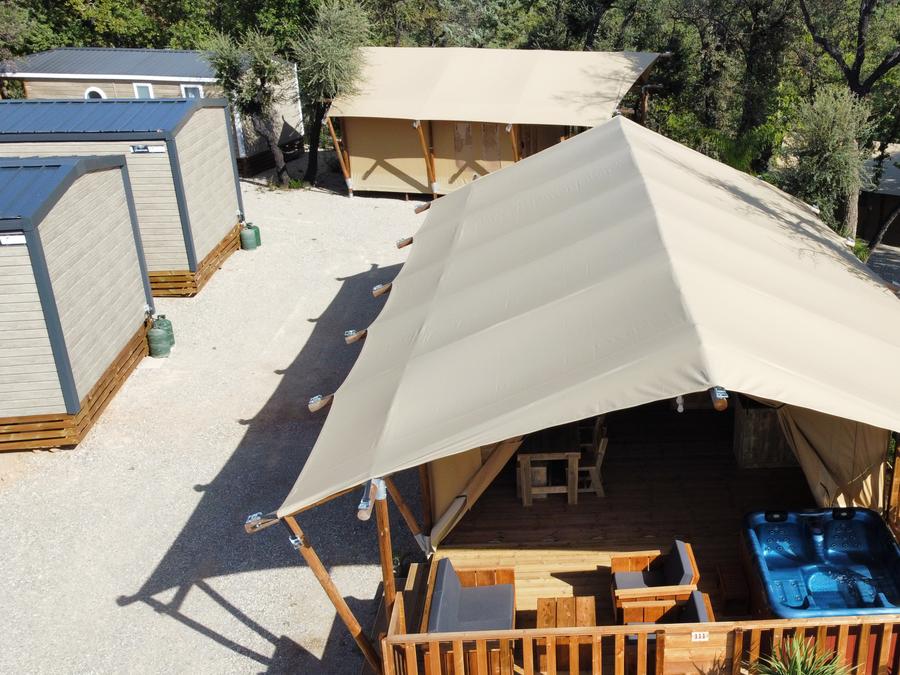 Tente en toile et en bois 6 personnes - Eco-Lodge WOODY 3 chambres 10