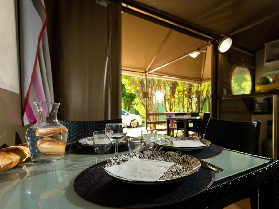 Bungalow toilé 4 personnes - Insolite Essentiel 2 chambres, cuisine et Salle de douche 5