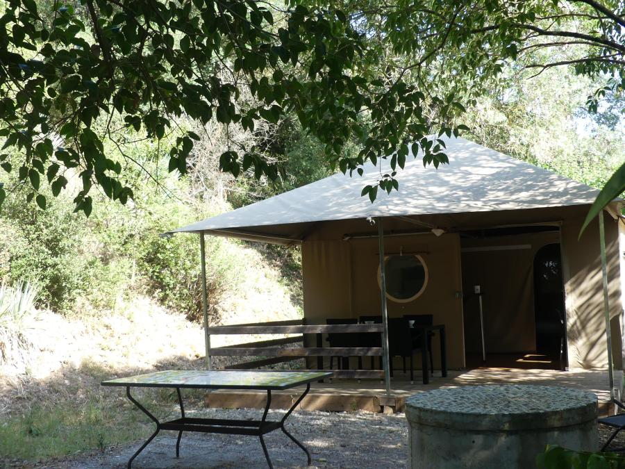 Bungalow toilé 4 personnes - Insolite Essentiel 2 chambres, cuisine et Salle de douche 0